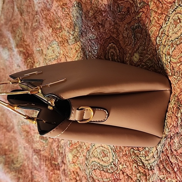 Purse - Picture 3 of 7